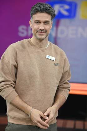 Wayne CARPENDALE, actor, portrait, portrait, portrait, cropped single image, single subject, 30 RTL Spendenmarathon Wir helfen Kindern , television, 20 21 11 2025 in Huerth, Germany,