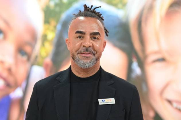 Patrick OWOMOYELA, former soccer player, portrait, portrait, cropped single image, single motif, 30 RTL Spendenmarathon Wir helfen Kindern , television, 20 21 11 2025 in Huerth, Germany,