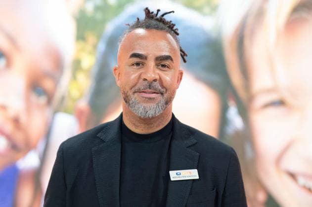 Patrick OWOMOYELA, former soccer player, portrait, portrait, cropped single image, single motif, 30 RTL Spendenmarathon Wir helfen Kindern , television, 20 21 11 2025 in Huerth, Germany,