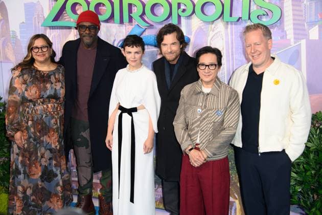 Zootropolis 2 UK Premiere Arrivals at Picturehouse Central, London, UK (L-R) - Yvett Merino, Idris Elba, Ginnifer Goodwin, Jason Bateman, Ke Huy Quan, Director Jared Bush attends The Zootropolis 2 UK Premiere at Picturehouse Central, London, England, UK on Sunday 23 November, 2025., Credit:Justin Ng Avalon UK, England, London, Picturehouse Central Copyright: xJustinxNgx xAvalonx 1054153007