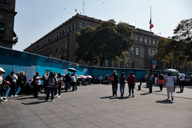 November 25, 2025, Mexico, Cdmx, Mexico: The government of President CLAUDIA SHEIMBAUM covered the buildings surrounding the National Palace with metal barriers to prevent damage during the demonstration for the International Day for the Elimination of Violence against Women, also known as 25N. Additionally, city police are deployed in the streets surrounding the Zo³calo in Mexico City to contain any potential attacks, along with firefighters with extinguishers and emergency medical teams. As of September of this year, 513 cases of femicide have been registered in Mexico. The states with the highest incidence are the State of Mexico, which has a double gender violence alert, making it the most dangerous place to be a woman in the enti - ZUMAp204 20251125_zip_p204_007 Copyright: xJosuexPerezx
