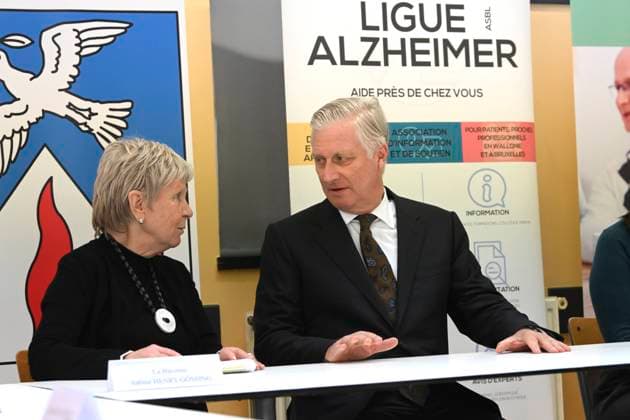 The King Visits Alzheimer Cafe JUPRELLE, BELGIUM - NOVEMBER 26 : King Philippe participates in a session of the Alzheimer Café in Juprelle, a ViADem municipality (dementia-friendly city or municipality). The Alzheimer Café is a meeting place where people with Alzheimer s disease, their loved ones, carers, healthcare providers and other interested parties can meet in a warm and informal atmosphere. Over snacks and drinks, they talk about daily life with the disease and work to break down taboos. It is not a medical consultation or therapy, but a place where people can get information, share experiences, find support and reduce loneliness. The meetings are organised by De Ligue Nationale Alzheimer Liga ASBL vzw Vog, chaired by Baroness Hen Copyright: xBertxVanxDenxBrouckex