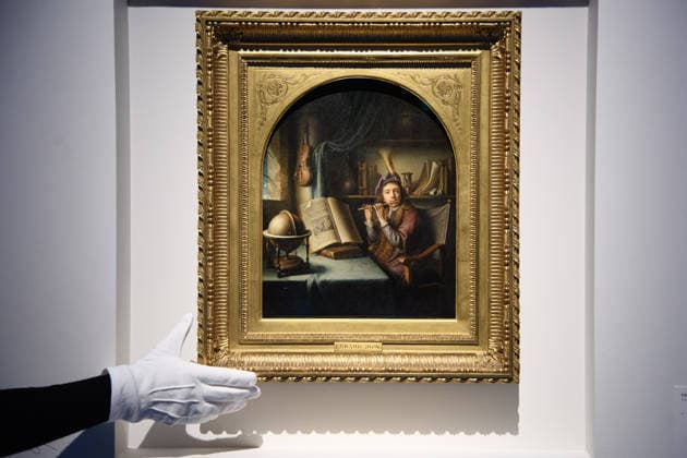 Christie s Old Masters Evening Sale Auction - Christie s King Street, London, UK Art handlers The Flute Player by Gerrit Dou (est. £2m - £3m) as part of Christie s Old Masters Evening Sale Auction which will take place on 2nd December 2025 - Christie s King Street, London, England, UK on Thursday 27 November, 2025., Credit:Justin Ng Avalon UK, England, London, Christie s King Street Copyright: xJustinxNgx xAvalonx 1054924937