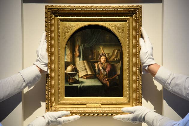 Christie s Old Masters Evening Sale Auction - Christie s King Street, London, UK Art handlers The Flute Player by Gerrit Dou (est. £2m - £3m) as part of Christie s Old Masters Evening Sale Auction which will take place on 2nd December 2025 - Christie s King Street, London, England, UK on Thursday 27 November, 2025., Credit:Justin Ng Avalon UK, England, London, Christie s King Street Copyright: xJustinxNgx xAvalonx 1054924970