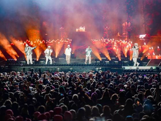 04 12 2025, Schladming, AUT, On the road in Styria, Ski Opening 2025, concert, in the picture Backstreet Boys, feature, overview, Planai Stadium, feature, fan, concert,