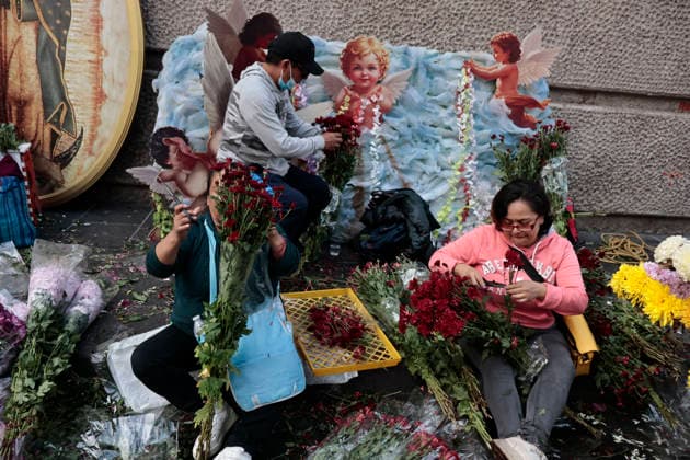December 9, 2025, Mexico, Cdmx, Mexico: The largest Catholic celebration in Mexico is the Day of Our Lady of Guadalupe, celebrated on December 12th, her birthday. Thousands of pilgrims begin arriving from all over the country to thank the Virgin of Guadalupe for all the miracles she has granted to the faithful. They also come simply to express gratitude for health, employment, and financial security. The Basilica s courtyard begins to fill with pre-Hispanic dancers, musicians, processions, and even people making floral arrangements in honor of Our Lady of Guadalupe. For many, the diversity and combination of traditions and beliefs stem from the arrival of the Spanish, who imposed the Catholic religion and forced the Mexica people to abandon - ZUMAp204 20251209_zip_p204_099 Copyright: xJosuexPerezx