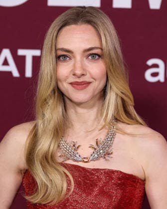 Los Angeles Premiere Of Lionsgate s The Housemaid HOLLYWOOD, LOS ANGELES, CALIFORNIA, USA - DECEMBER 15: American actress Amanda Seyfried wearing Monse PF26, Tiffany & Co. jewelry and Jimmy Choo shoes arrives at the Los Angeles Premiere Of Lionsgate s The Housemaid held at the TCL Chinese Theatre IMAX on December 15, 2025 in Hollywood, Los Angeles, California, United States., Credit:Xavier Collin Avalon United States, California, Hollywood, TCL Chinese Theatre IMAX Copyright: xXavierxCollinx xAvalonx 1059629721