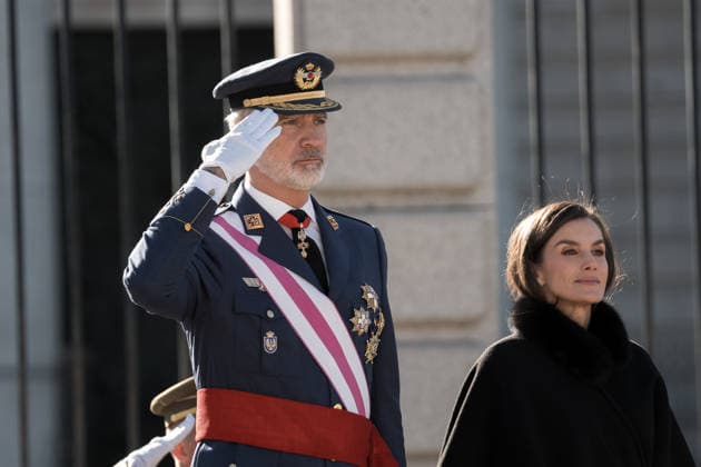 King Felipe VI and Queen Letizia, during the Military Easter, at the Royal Palace, on January 6, 2026, in Madrid Spain The Military Easter is a ceremony that celebrates the recovery of the Menorcan town of Mahon on January 6, 1782, which was in the hands of the English, during which a balance of the vicissitudes of the previous year is made and the lines of action to be developed in the following year are marked During the ceremony, honors are rendered with the national anthem and a 21-gun salute, and King Felipe VI passes review Subsequently, the imposition of military decorations is made to those civilians and members of the Armed Forces who have earned them during the past year 06 JANUARY 2026 Diego Radamés POOL 06 01 2026 Espana Copyright: xDiegoxRadamà s POOLx 7199824