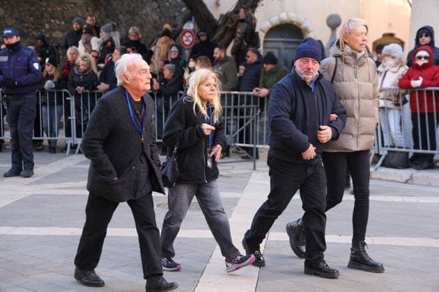guest Arrivals at Brigitte Bardots funeral at the Notre Dame de lAssomption parish church in Saint Tropez, France, on January 7, 2026 Brigitte Bardot, an emblematic figure of French cinema and an international icon, died on December 28, 2025 at the age of 91 at her legendary estate of La Madrague, in Saint Tropez France Revealed to the world through her role in Et DieuÖ créa la femme , she had contributed to making Saint Tropez a world-famous place The actress will be buried on January 7, 2026 in the Saint Tropez marine cemetery, alongside her father Louis Bardot 1896 1975 and her mother Anne Marie Mucel 1912 1978 A religious ceremony will be held beforehand in the Saint Tropez church, where relatives, Jacovides Moreau Bestimage Arrivals a Copyright: xJACOVIDES-MOREAUx xBESTIMAGExJACOVIDES-MOREAUx xBESTIMAGEx