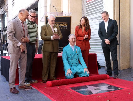 Steven Nissen, President & CEO, Hollywood Chamber of Commerce, Marc Malkin, Senior Culture & Events Editor, Variety, Brian Cox, Alan Cumming, Monica Lewinsky and Jerry Neuman, Executive Committee Member, Hollywood Chamber of Commerce attend an unveiling ceremony honoring Alan Cumming with the 2,832nd star on the Hollywood Walk of Fame in Los Angeles on Thursday, January 08, 2026. LAP20260108879 GREGxGRUDT