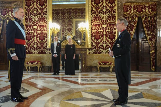 The King receives the Letters of Credence of the new ambassadors King Felipe VI i receives the Letters of Credence of the Ambassador of the Republic of Finland, Jari Petteri Luoto d , at the Royal Palace in Madrid, on January 12, 2026, in Madrid Spain The King receives today the Letters of Credence of the new ambassadors of Finland, El Salvador, India, United Arab Emirates, Lebanon, Ukraine and Hungary 12 JANUARY 2026 ROYAL HOUSE AMBASSADORS CREDENTIAL LETTERS Alejandro Martínez Vé Madrid Madrid Spain Copyright: xAlejandroxMartinezxVÃ lezx 7211912