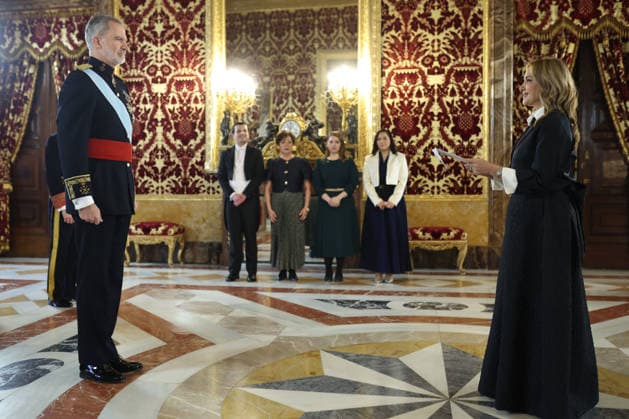 The King receives the Letters of Credence of the new ambassadors King Felipe VI receives the Letters of Credence of the Ambassador of the Republic of El Salvador, Julieta Anabella Machuca Machuca, at the Royal Palace in Madrid, on January 12, 2026, in Madrid Spain The King receives today the Letters of Credence of the new ambassadors of Finland, El Salvador, India, United Arab Emirates, Lebanon, Ukraine and Hungary 12 JANUARY 2026 ROYAL HOUSE AMBASSADORS CREDENTIAL LETTERS Alejandro Martínez Vé Madrid Madrid Madrid Espana Copyright: xAlejandroxMartinezxVÃ lezx 7211986