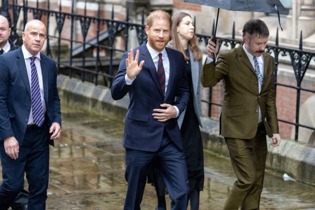 January 21, 2026, London, England, United Kingdom: Prince HARRY, the Duke of Sussex, arrives at the Royal Courts Of Justice, central London, ahead of giving evidence at the trial over allegations of unlawful information gathering brought against Associated Newspapers Limited (ANL) by seven people - the Duke of Sussex, Baroness Doreen Lawrence, Sir Elton John, David Furnish, Liz Hurley, Sadie Frost and Sir Simon Hughes. London United Kingdom - ZUMAs262 20260121_zip_s262_017 Copyright: xTayfunxSalcix