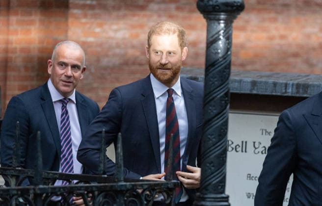 January 21, 2026, London, England, United Kingdom: Prince HARRY, the Duke of Sussex, leaves the Royal Courts Of Justice, central London, after completing evidence at the trial over allegations of unlawful information gathering brought against Associated Newspapers Limited (ANL) by seven people - the Duke of Sussex, Baroness Doreen Lawrence, Sir Elton John, David Furnish, Liz Hurley, Sadie Frost and Sir Simon Hughes. London United Kingdom - ZUMAs262 20260121_zip_s262_035 Copyright: xTayfunxSalcix