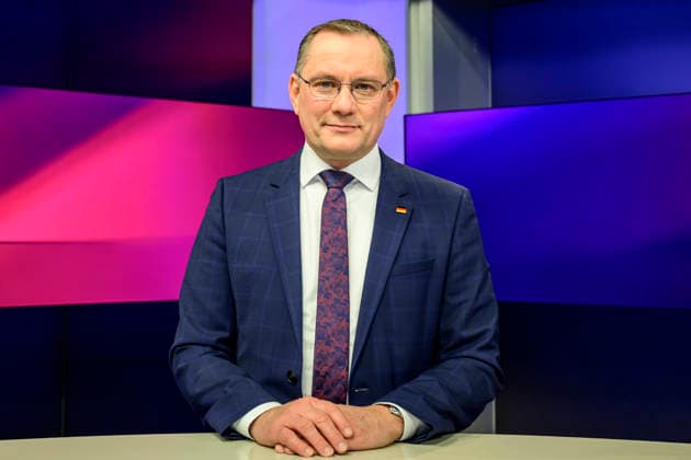 GER, Berlin, studio, guest on maischberger, political talk show, TV, format, with host Sandra Maischberger, Das Erste, from Adlershof at Studio 20, pictured from left Tino Chrupalla, AfD party leader , January 21, 2026, Copyright: HMBxMedia UwexKoch