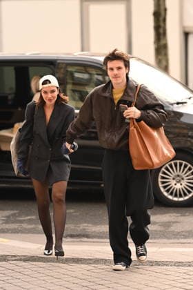 Cruz Beckham et sa compagne Jackie Apostel R Beckham and his brother C Beckham, with their respective partners K Turnbull and J Apostel, arrive at the La Réserve hotel in Paris, during Fashion Week, on January 26, 2026 On that day, their mother, V Beckham, will be made a Knight of Knight of Arts and Letters at the Ministry of Culture Pierre Perusseau Bestimage R Beckham and his brother C Beckham, with their respective partners K Turnbull and J Apostel, arrive at the La Réserve hotel in Paris, during Fashion Week, on January 26, 2026 On that day, their mother, V Beckham, will be made a Knight of the Arts and Letters at the Ministry of Culture Paris France Copyright: xPierrexPerusseaux xBestimagexPierrexPerusseaux xBestimagex