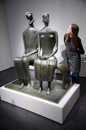 Christie s Unveils Henry Moore s King and Queen Sculpture at Christie s King Street, London, UK - 12 February, 2026 A staff member views King and Queen by Henry Moore (est. £10m -15m) which is to be offered at auction for the first time in Christie™s 20th 21st Century: London Evening Sale on the 5th March 2026 at Christie s King Street in London, England, UK on Thursday 12 February, 2026., Credit:Justin Ng Avalon UK, England, London, Christie s King Street Copyright: xJustinxNgx xAvalonx 1074375030