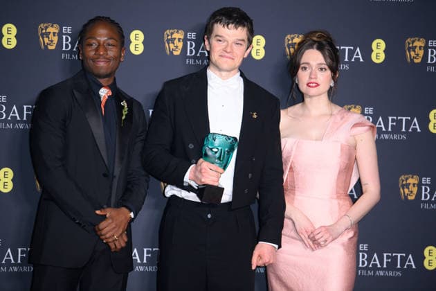 EE BAFTA Film Awards 2026 Winners - Royal Festival Hall, Southbank, London Robert Aramayo (M) poses with David Jonsson and Aimee Lou Wood with his BAFTAs for EE Bafta rising star award for the film I Swear in the Winners Room at the EE BAFTA Film Awards 2026 at Royal Festival Hall, Southbank in London, England, UK on Sunday 22 February, 2026., Credit:Justin Ng Avalon UK, England, London, Royal Festival Hall, Southbank Copyright: xJustinxNgx xAvalonx 1077638546