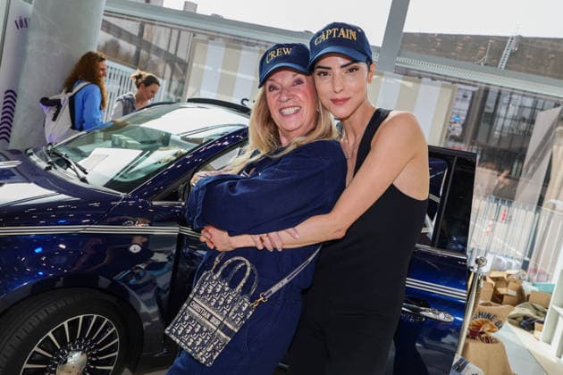 New beauty era at Strandfein Uta Raasch and Jeannine Halene present the Strandfein Beauty Signature Line Designer Uta Raasch with her business partner Jeannine Halene Agentur Rheinschurken de are making a strong statement with their newly founded brand In the photo also model Zoe Helali both in the Strandfein Captain Look Düsseldorf The Art of