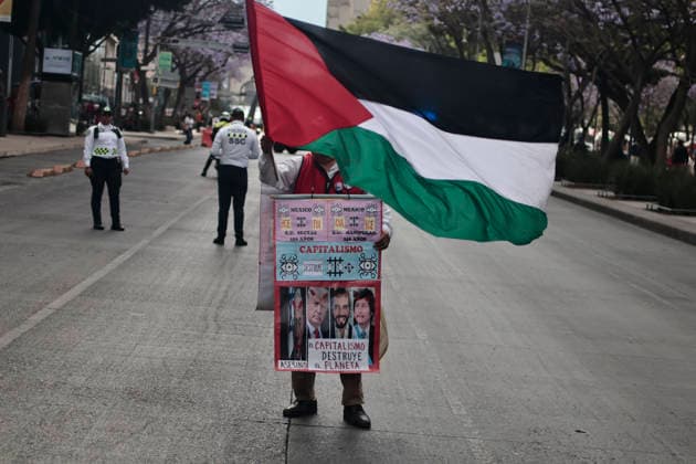 March 30, 2026, Mexico City, Cdmx, Mexico: In Mexico City, approximately 250 people demonstrated to commemorate the fiftieth anniversary of Palestinian Land Day. Exactly today, the State of Israel, led by Benjamin Netanyahu, declared that Palestinians who commit crimes against Israelis will be subject to the death penalty by hanging. This decision was condemned by activists and organizations internationally. During the event, city police followed the demonstrators, who marched with posters and flags of the Palestinian people, chanting slogans against genocide, torture, and the forced displacement of thousands. At the end of the march, they held a sit-in in front of the former U.S. Embassy to demand that the U.S. government cease its support - ZUMAp204 20260330_zip_p204_009 Copyright: xJosuexPerezx