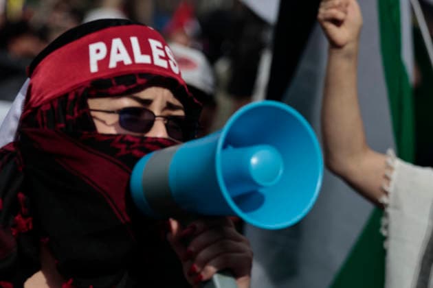 March 30, 2026, Mexico City, Cdmx, Mexico: In Mexico City, approximately 250 people demonstrated to commemorate the fiftieth anniversary of Palestinian Land Day. Exactly today, the State of Israel, led by Benjamin Netanyahu, declared that Palestinians who commit crimes against Israelis will be subject to the death penalty by hanging. This decision was condemned by activists and organizations internationally. During the event, city police followed the demonstrators, who marched with posters and flags of the Palestinian people, chanting slogans against genocide, torture, and the forced displacement of thousands. At the end of the march, they held a sit-in in front of the former U.S. Embassy to demand that the U.S. government cease its support - ZUMAp204 20260330_zip_p204_007 Copyright: xJosuexPerezx