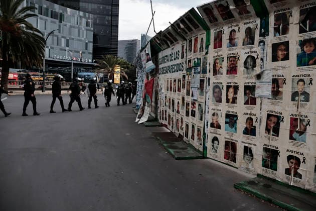 March 30, 2026, Mexico City, Cdmx, Mexico: In Mexico City, approximately 250 people demonstrated to commemorate the fiftieth anniversary of Palestinian Land Day. Exactly today, the State of Israel, led by Benjamin Netanyahu, declared that Palestinians who commit crimes against Israelis will be subject to the death penalty by hanging. This decision was condemned by activists and organizations internationally. During the event, city police followed the demonstrators, who marched with posters and flags of the Palestinian people, chanting slogans against genocide, torture, and the forced displacement of thousands. At the end of the march, they held a sit-in in front of the former U.S. Embassy to demand that the U.S. government cease its support - ZUMAp204 20260330_zip_p204_034 Copyright: xJosuexPerezx
