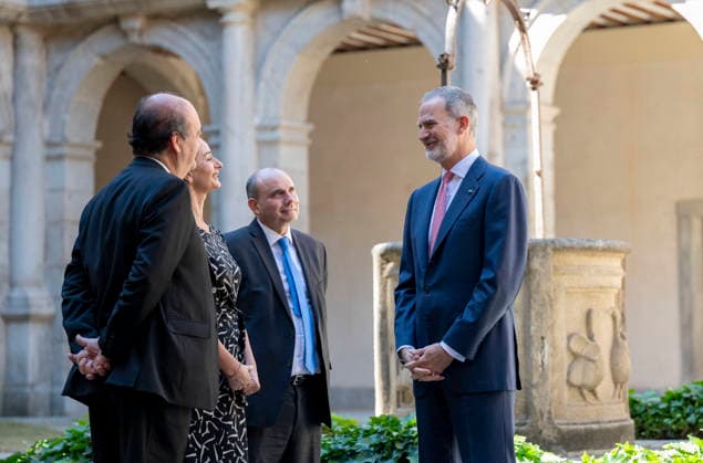 The King presides over the 10th edition of the King of Spain Human Rights Award King Felipe VI greets the award winners upon their arrival at the presentation of the 10th edition of the King of Spain Human Rights Award, in the Chapel of San Ildefonso of the University of Alcalá, on May 6, 2026, in Alcalá de Henares, Madrid Spain The award, which is granted by the Ombudsman and the University of Alcalá, recognizes the work of entities and institutions, private or public, in Spain, Portugal and other Ibero-American countries that distinguish themselves in the defense and promotion of human rights and democratic values, or that encourage research and the implementation of programs for the defense and promotion of human rights and democratic v Copyright: xAlbertoxOrtegax 7502512
