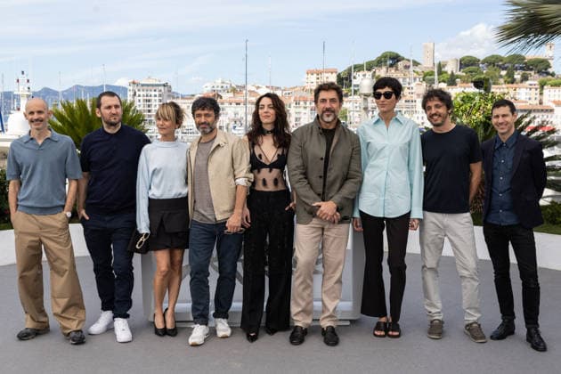 Nacho Lavilla, Raúl Arévalo, Marina Foïs, Rodrigo Sorogoyen, Vicky Victoria Luengo, Javier Bardem, Isabel Pena, Eduardo Villaneuva and Guillermo Farré at the El Ser Querido The Beloved photocall at the 79th annual Cannes Film Festival, France, May 17, 2026 Jacovides Moreau Bestimage El Ser Querido The Beloved photocall at the 79th annual Cannes Film Festival at Palais des Festivals on May 17, 2026 in Cannes, France Cannes France Copyright: xJACOVIDES-MOREAUx xBESTIMAGExJACOVIDES-MOREAUx xBESTIMAGEx