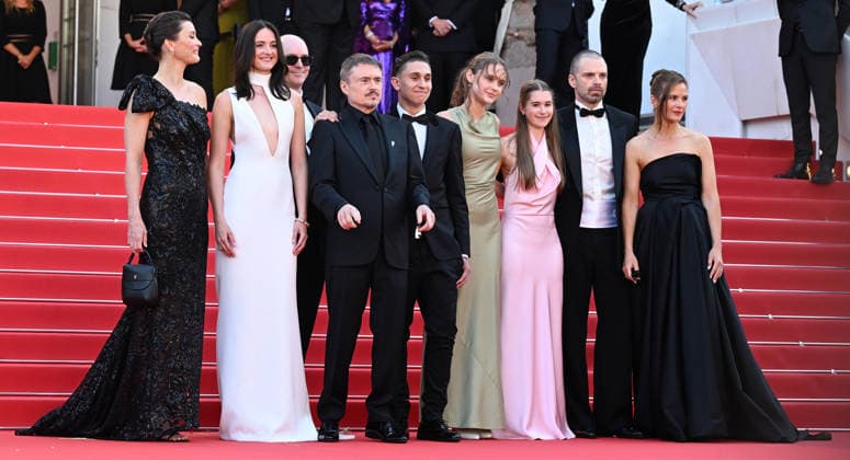 Internationale Filmfestspiele von Cannes, Fjord Premiere #6 Norwegian actress Renate Reinsve, Lisa Loven Kongsli, actors Markus Tønseth, Christian Mungiu, German actor Sebastian Stan, Swedish actress Lisa Carlehed, Romanian actors Adrian Titeni, Alin Panc and actress Ana Bodea attend the premiere for Fjord at the 79th Cannes Film Festival in Cannes, France on Monday, May 18, 2026. CAN20260518141 RUNExHELLESTAD