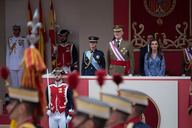 King Felipe VI and Queen Letizia and Princess Leonor preside over the parade for the Armed Forces Day in Vigo King Felipe VI and Queen Letizia and Princess Leonor preside over the central act commemorating the Armed Forces Day, on May 30, 2026, in Vigo, Pontevedra, Galicia Spain The civil and military parade has gathered motorcycles, groups on foot at a pace of 124 steps per minute , In total, almost 3,300 members of the Royal Guard, the Army, the Navy, the Air and Space Army, the Civil Guard and the Military Emergency Unit took part in the event 30 MAY 2026 Adriá Vigo, Pontevedra, Galicia Vigo, Pontevedra, Galicia Spain Copyright: xAdrianxIragox 7560179
