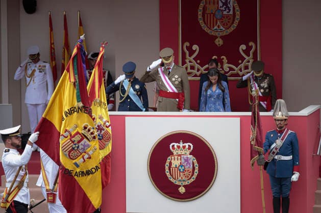 King Felipe VI and Queen Letizia and Princess Leonor preside over the parade for the Armed Forces Day in Vigo King Felipe VI and Queen Letizia and Princess Leonor preside over the central act commemorating the Armed Forces Day, on May 30, 2026, in Vigo, Pontevedra, Galicia Spain The civil and military parade has gathered motorcycles, groups on foot at a pace of 124 steps per minute , In total, almost 3,300 members of the Royal Guard, the Army, the Navy, the Air and Space Army, the Civil Guard and the Military Emergency Unit took part in the event 30 MAY 2026 Adriá Vigo, Pontevedra, Galicia Vigo, Pontevedra, Galicia Spain Copyright: xAdrianxIragox 7560184
