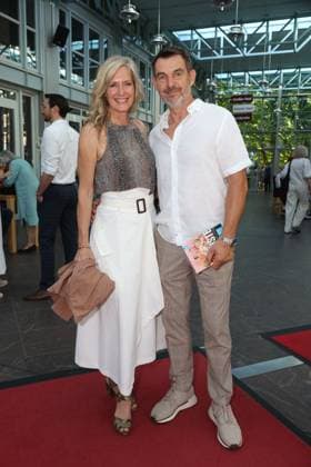 Bianca Karsten and Sven Vogt at the premiere of the comedy Höchste Zeit, Comedy at the Winterhuder Fährhaus. This musical comedy, featuring hits from the ’70s through the ’90s, follows four women going through menopause who, on the eve of a wedding, grapple with the big questions about love, marriage, and the perfect partner, Hamburg, June 19, 2026,detected_source_language
