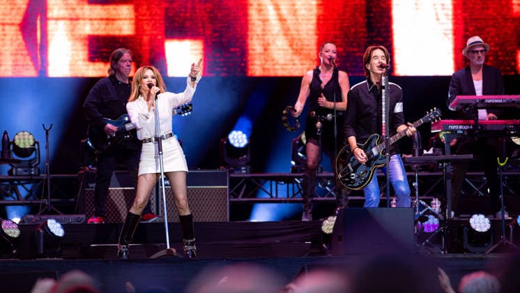 Roxette, Live Back Again, Schloßplatz, Coburg Concert, Live Music Roxette, Live Back Again 28 Jun 2026 Schloßplatz, Coburg, Germany Image: Per Gessle and Lena Philipsson, of Rosette, preform in the Schloßplatz, Coburg. Copyright: xPresseFotoxEvansx
