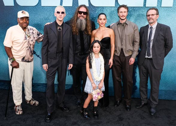Los Angeles Premiere Of A24 s Onslaught LOS ANGELES, CALIFORNIA, USA - AUGUST 26: Reginald VelJohnson, Dan Stevens, Adam Wingard, Blake Kennedy, Adria Arjona, Drew Starkey and Michael Biehn arrive at the Los Angeles Premiere Of A24 s Onslaught held at Regal LA Live on August 26, 2026 in Los Angeles, California, United States. Los Angeles Regal LA Live California United States Copyright: xXavierxCollin ImagexPressxAgencyx