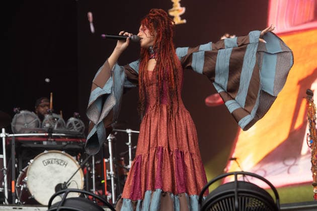 Absolutely performs at Reading Festival 2026 Saturday - Little John s Farm, Reading, UK English singer-songwriter Absolutely (born Abby-Lynn Keen) performs on The Grid Stage at Reading Festival 2026, Little John s Farm, Reading, England, UK on Saturday 29 August 2026., Credit:Justin Ng Avalon UK, England, Reading, Little John s Farm Copyright: xJustinxNgx xAvalonx 1129174245