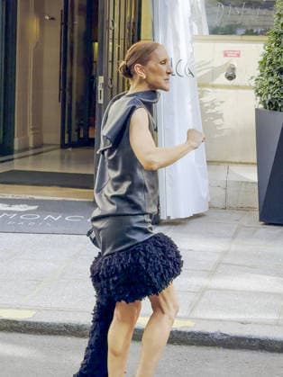 Céline Dion leaves the Royal Monceau surrounded by a crowd of fans and shares a lovely moment with them, dancing to one of her most iconic songs, Pour que tu m’aimes encore, in Paris, France, on September 1, 2026 Léa Vieillot Bestimage Canadian singer Celine Dion leaves the Royal Monceau surrounded by a crowd of fans and shares a lovely moment with them, dancing to one of her most iconic songs, Pour que tu m’aimes encore, in Paris, France, on September 1, 2026 Paris France Copyright: xLÃ axVieillot BestimagexLÃ axVieillot Bestimagex