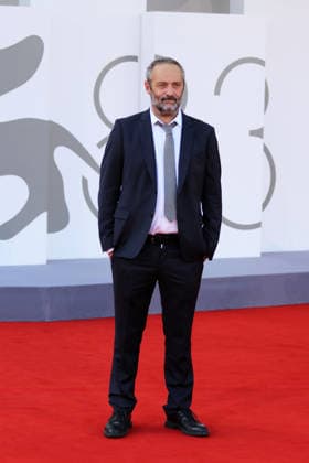 Italy, Lido di Venezia, September 4, 2026 - The Red Carpet of 15 18 A Place To Heal Screening during the 83rd Venice International Film Festival Europe, Italy, Lido di Venezia, September 4, 2026: Cedric Kahn attends the 15 18 A Place To Heal red carpet during the 83rd Venice International Film Festival at Sala Grande on September 04, 2026 in Venice, Italy., Credit:Ottavia Da Re Sintesi Agenzia Sintesi Avalon Italy, Venice Copyright: xOttaviaxDaxRe Sintesix xAgenziaxSintesix xAvalonx 1130963206