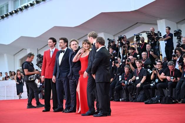 September 8, 2026, Venice, Rome, Italy: Stephen Graham, Paul Dano, Penelope Cruz, Florian Zeller, Javier Bardem, and Patrick Schwarzenegger on the red carpet for Bunker, the 83rd Venice Film Festival. Venice, September 8, 2026 Venice Italy - ZUMAa289 20260908_zia_a289_556 Copyright: xMariaxLauraxAntonellix xAgfx