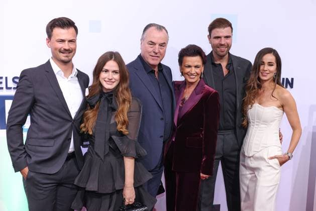 Bertelsmann Party 2026: Thomas Rabe, Olivia Tönnies, Maximilian Tönnies, Margit Tönnies, Clemens Tönnies, Julia Tönnies, and David Severins on the red carpet at the Bertelsmann Party 2026, Berlin Representative Office, Berlin, September 10, 2026 Copyright: xEventpress Kratschx