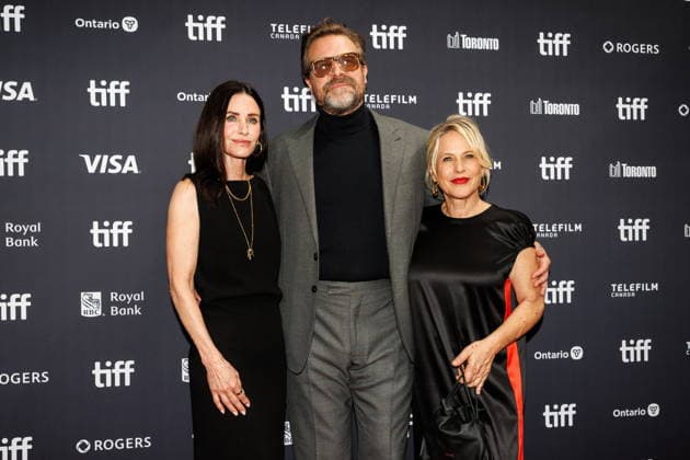 September 12, 2026, Toronto, On, Canada: Director Courteney Cox, left, actor David Harbour, centre, and actress Patricia Arquette is photographed on the red carpet for the film Evil Genius during the Toronto International Film Festival in Toronto, on Saturday, Sept. 12, 2026. Toronto Canada - ZUMAc35_ 20260912_zaf_c35_017 Copyright: xKeitoxNewmanx