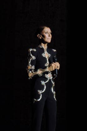 Exclusive: Quebec singer Céline Dion makes a triumphant return to the stage at the Plénitude Arena to kick off her Paris residency, a series of sixteen concerts scheduled through October 17, 2026. Ten additional dates are planned for May 2027. In front of an audience of approximately 30,000 people from all over the world, the 58-year-old artist performed her first full concert in six years, following a long hiatus due to her battle with stiff-person syndrome, a rare neurological disorder diagnosed in 2022. Visibly moved, Céline Dion paused her first song, On ne change pas, overcome with emotion, before launching into a show lasting more than two hours, featuring her greatest hits, including My Heart Will Go On, Pour que tu m’aimes enc Copyright: xAgencex xBestimagexAgencex xBestimagex