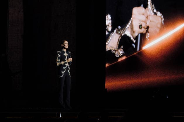Exclusive: Quebec singer Céline Dion makes a triumphant return to the stage at the Plénitude Arena to kick off her Paris residency, a series of sixteen concerts scheduled through October 17, 2026. Ten additional dates are planned for May 2027. In front of an audience of approximately 30,000 people from all over the world, the 58-year-old artist performed her first full concert in six years, following a long hiatus due to her battle with stiff-person syndrome, a rare neurological disorder diagnosed in 2022. Visibly moved, Céline Dion paused her first song, On ne change pas, overcome with emotion, before launching into a show lasting more than two hours, featuring her greatest hits, including My Heart Will Go On, Pour que tu m’aimes enc Copyright: xAgencex xBestimagexAgencex xBestimagex