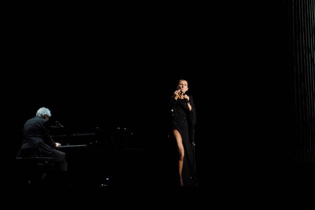 Exclusive: Quebec singer Céline Dion makes a triumphant return to the stage at the Plénitude Arena to kick off her Paris residency, a series of sixteen concerts scheduled through October 17, 2026. Ten additional dates are planned for May 2027. In front of an audience of approximately 30,000 people from all over the world, the 58-year-old artist performed her first full concert in six years, following a long hiatus due to her battle with stiff-person syndrome, a rare neurological disorder diagnosed in 2022. Visibly moved, Céline Dion paused her first song, On ne change pas, overcome with emotion, before launching into a show lasting more than two hours, featuring her greatest hits, including My Heart Will Go On, Pour que tu m’aimes enc Copyright: xAgencex xBestimagexAgencex xBestimagex