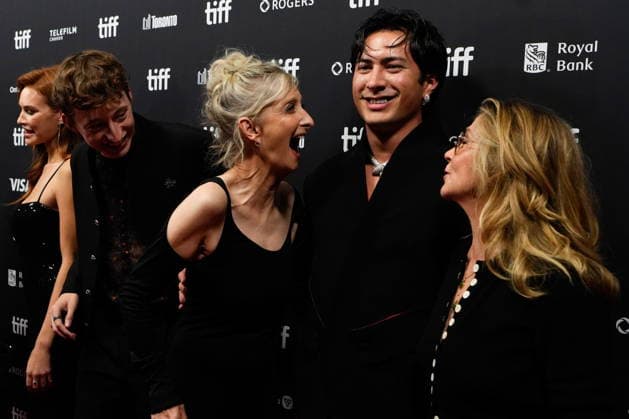 September 17, 2026, Toronto, On, CAN: Hudson Williams (second right) stands on the red carpet with (right to left) Megan Follows, Sheila McCarthy, Sam Krochmal and Ezra Franky for Yaga at the Toronto International Film Festival, in Toronto, on Thursday, Sept.17, 2026. Toronto CAN - ZUMAc35_ 20260917_zaf_c35_167 Copyright: xChrisxYoungx
