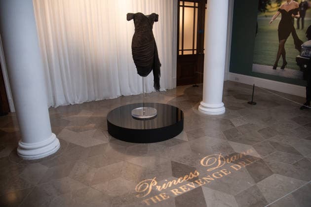 Sotheby s Princess Diana Revenge Dress Exhibition Preview at Sotheby s, London, UK - 18 September 2026 A technician holds Princess Diana s Revenge Dress by designer Christina Stambolian (est. £110k - £220k and $150k - $300k USD) as part of Sotheby s Princess Diana Revenge Dress Exhibition Preview which is to go on exhibition from 18th - 24th September 2026 before being offered at auction in New York on 9th December 2026 at Sotheby s, London, England, UK on Friday 18 September, 2026., Credit:Justin Ng Avalon UK, England, London, Sotheby s Copyright: xJustinxNgx xAvalonx 1136010829