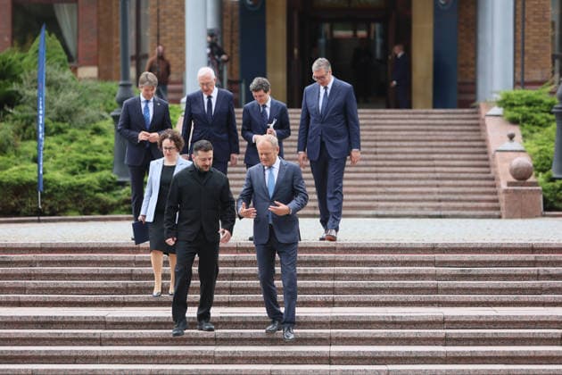 President of Ukraine Volodymyr Zelenskyy, Prime Minister of Poland Donald Tusk (left to right, front), President of the Federal Council of Austria Christine Schwarz-Fuchs, State Secretary of the Ministry of Foreign and European Affairs of Slovakia Marek Estok, First Vice-President of the Senate of the Czech Republic Jiri Drahos, President of Romania Nicusor Dan, and President of Serbia Aleksandar Vucic (left to right, back) attend the Carpathian 8 Summit in Ivano-Frankivsk region, Ukraine, September 18, 2026. On this day, President of Ukraine Volodymyr Zelenskyy announced the launch of a new format - the Carpathian Eight (C8) - comprising Austria, the Czech Republic, Hungary, Poland, Romania, Serbia, Slovakia, and Ukraine. (Photo by Yurii R Copyright: xYuriixRylchukx