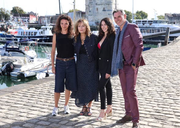 Cecilia Hornus, Jade Pradin, Jérôme Bertin, and Pauline Bression at the Plus Belle la Vie, Encore Plus Belle photocall during the 28th La Rochelle Fiction Festival, France, on September 18, 2026. Denis Guignebourg, Bestimage. Plus Belle la Vie, Encore Plus Belle photocall at the 28th La Rochelle Fiction Festival on September 18, 2026, in La Rochelle, France. La Rochelle, France Copyright: xDenisxGuignebourgx xBestimagexDenisxGuignebourgx xBestimagex