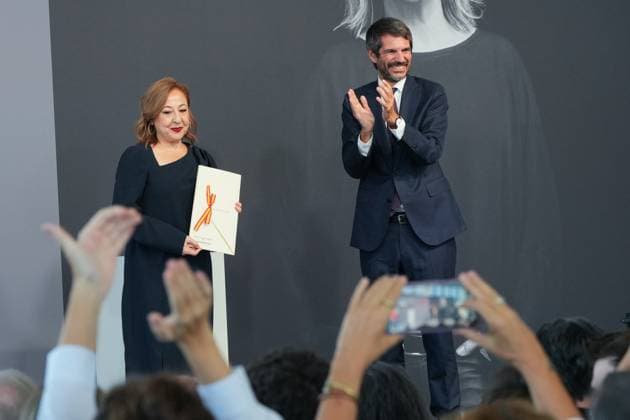 Carmen Machi, 2026 National Film Award Winner Actress Carmen Machi (left), accompanied by Minister of Culture Ernest Urtasun (right), during the National Film Award ceremony on September 19, 2026, in San Sebastián, Guipúzcoa, Basque Country, Spain. The National Film Award, presented as part of the San Sebastián Film Festival, recognizes the most outstanding contribution to Spanish cinema, as demonstrated primarily through a work made public or professional work carried out during the year 2025, or, in duly justified exceptional cases, it is awarded in recognition of a lifetime achievement. SEPTEMBER 19, 2026 San Sebastián, Guipúzcoa, Basque Country, Spain Copyright: xUnanuex 7785397
