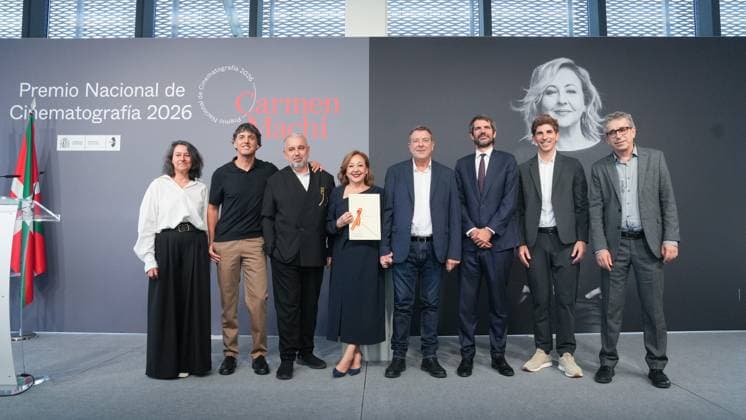 Carmen Machi, 2026 National Film Award Winner Actress Carmen Machi 4i, screenwriter Diego San José 2i, director Félix Sabroso 3i, Minister of Culture Ernest Urtasun 3d, and the mayor of Donosti, Jon Insausti 2d, during the ceremony to present the National Film Award to Carmen Machi on September 19, 2026, in San Sebastián, Guipúzcoa, Basque Country, Spain. The National Film Award, presented as part of the San Sebastián Film Festival, recognizes the most outstanding contribution to Spanish cinema, preferably demonstrated through a publicly released work or professional achievement during the year 2025, or, in duly justified exceptional cases, it is awarded in recognition of a professional career. SEPTEMBER 19, 2026 San Sebastián, Guipúzcoa, Copyright: xUnanuex 7785450