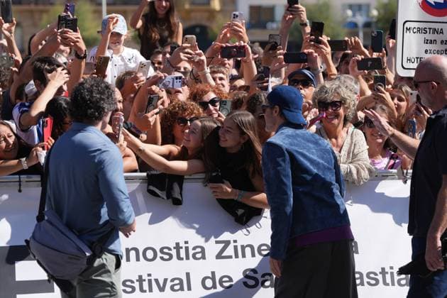 Brad Pitt Arrives in San Sebastián to Participate in the Film Festival Actor Brad Pitt arrives at the Hotel María Cristina to participate in the San Sebastián Film Festival on September 20, 2026, in San Sebastián, Guipúzcoa, Basque Country, Spain. Pitt returns to the festival to present, out of competition, *Heart of the Beast*, directed by David Ayer, an adventure thriller in which he plays a retired Special Forces officer stranded in Alaska with his former combat dog. SEPTEMBER 20, 2026 San Sebastián, Guipúzcoa, Basque Country, Spain Copyright: xUnanuex 7787836